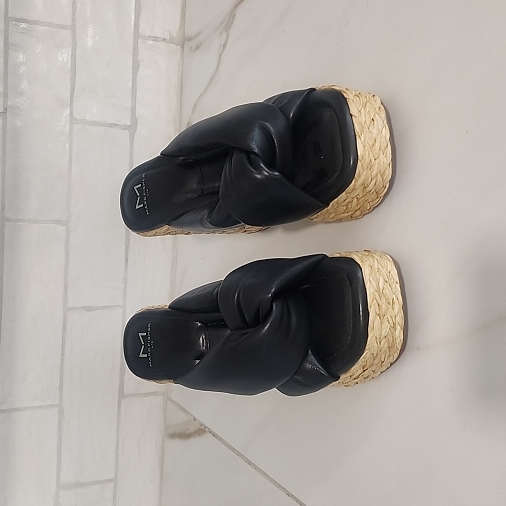 Marc Fisher Wedges - Picture 2 of 5